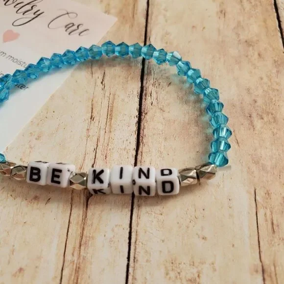 Be Kind Beaded Stretch Bracelet - Picture 7 of 14